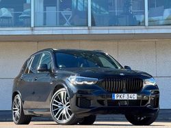 Svart Begagnad 2022 BMW X5 M Sport SUV | 649 900 kr