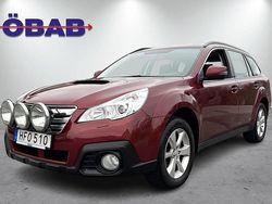 Ljusröd (röd) Begagnad 2013 Subaru Outback Kombi | 99 900 kr