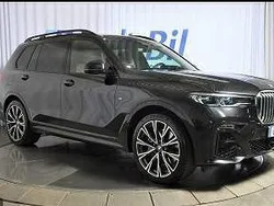 Safirsvart met. Begagnad 2020 BMW X7 M Sport SUV | 749 500 kr