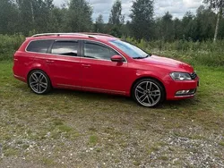 Röd Begagnad 2015 VW Passat Kombi | 80 000 kr (Superpris)