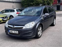 Grå Begagnad 2010 Opel Astra Kombi | 29 900 kr (Marknadspris)