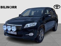 Svart Begagnad 2012 Toyota RAV4 SUV | 99 900 kr (Marknadspris)