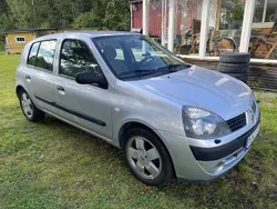 Grå Begagnad 2006 Renault Clio R.S. Authentique Halvkombi | 24 000 kr (Marknadspris)