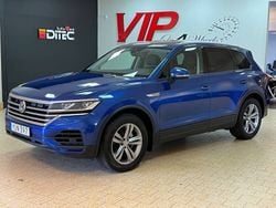 Blå Begagnad 2018 VW Touareg SUV | 459 800 kr (Bra pris)