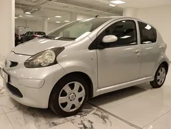 Silver Begagnad 2007 Toyota Aygo Halvkombi | 28 000 kr (Marknadspris)
