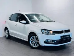 Vit Begagnad 2016 VW Polo Halvkombi | 89 900 kr (Marknadspris)