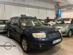Mörkblå (blå) Begagnad 2006 Subaru Forester SUV | 49 900 kr (Dyr)