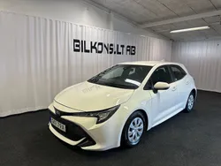Vit Begagnad 2019 Toyota Corolla Life Halvkombi | 199 000 kr (Marknadspris)