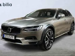 Grå Begagnad 2022 Volvo V90 CC Kombi | 529 900 kr