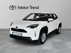 Vit Begagnad 2022 Toyota Yaris Cross Active SUV | 279 000 kr (Marknadspris)