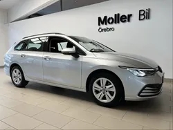 Silver Begagnad 2023 VW Golf VIII Kombi | 259 900 kr (Marknadspris)