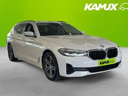 Vit Begagnad 2021 BMW 520 Kombi | 304 700 kr (Marknadspris)