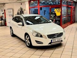 Vit Begagnad 2013 Volvo V60 Momentum Kombi | 89 900 kr (Bra pris)