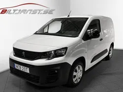 Vit Begagnad 2023 Peugeot Partner Minibuss | 248 900 kr (Dyr)
