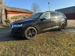 Svart Begagnad 2017 Audi Q7 Comfort SUV | 395 000 kr (Superpris)