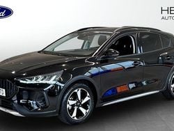 Svart (black) Begagnad 2023 Ford Focus Active Halvkombi | 184 900 kr (Bra pris)