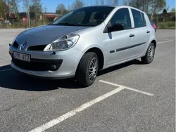 Grå Begagnad 2006 Renault Clio R.S. Halvkombi | 25 000 kr (Bra pris)