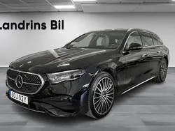 Svart (obsidiansvart metallic) Begagnad 2023 Mercedes E300 AMG Line Premium Plus Kombi | 729 900 kr (Marknadspris)