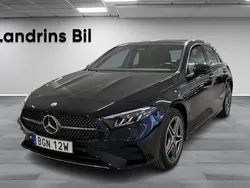 Svart Begagnad 2023 Mercedes A250 Advanced Plus Halvkombi | 349 900 kr (Marknadspris)
