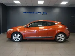 Orange Begagnad 2012 Renault Mégane Coupé Sportkupé | 69 500 kr