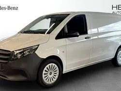 Svart Ny 2025 Mercedes Vito Minibuss | 419 000 kr