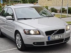 Silver Begagnad 2007 Volvo S40 Summum Sedan | 35 000 kr (Marknadspris)