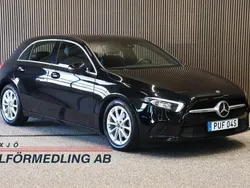 Svart Begagnad 2020 Mercedes A180 Halvkombi | 209 000 kr (Marknadspris)