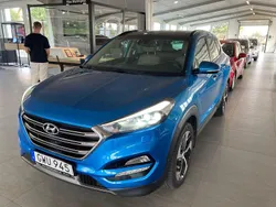 Ljusblå Begagnad 2015 Hyundai Tucson Premium SUV | 159 500 kr (Marknadspris)