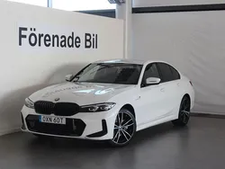 Vit Begagnad 2023 BMW 330e M Sport Sedan | 489 000 kr (Superpris)