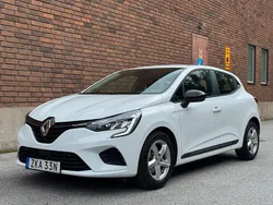 Vit Begagnad 2022 Renault Clio V Equilibre Halvkombi | 162 500 kr (Marknadspris)