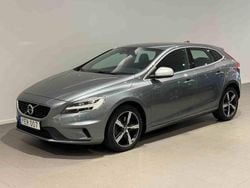 Grå Begagnad 2017 Volvo V40 Kombi | 164 500 kr (Marknadspris)