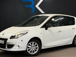 Vit Begagnad 2011 Renault Scénic III Bose Edition Minibuss | 69 900 kr
