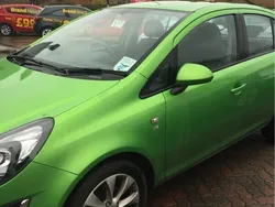 Grön Begagnad 2014 Vauxhall Corsa Halvkombi | 25 000 kr