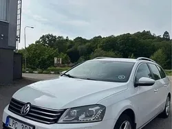 Vit Begagnad 2011 VW Passat Kombi | 65 000 kr (Marknadspris)