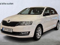Vit Begagnad 2017 Skoda Rapid Style Halvkombi | 89 900 kr (Marknadspris)