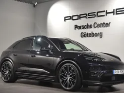 Svart (black) Begagnad 2024 Porsche Macan SUV | 1 099 000 kr