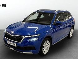 Blå (energy blue) Begagnad 2022 Skoda Kamiq Style SUV | 229 900 kr (Marknadspris)