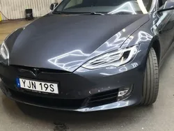 Grå Begagnad 2019 Tesla Model S Sedan | 349 000 kr (Marknadspris)
