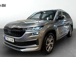 Grå Begagnad 2022 Skoda Kodiaq SportLine SUV | 416 900 kr (Lite dyr)