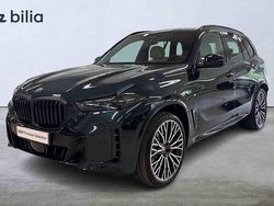 Grön Begagnad 2025 BMW X5 SUV | 1 178 900 kr