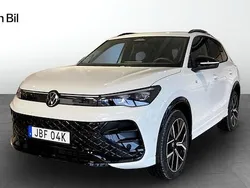 Vit Ny 2025 VW Tiguan R-line SUV | 569 900 kr (Marknadspris)