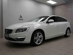 Vit Begagnad 2016 Volvo V60 Business Edition Kombi | 159 900 kr (Marknadspris)