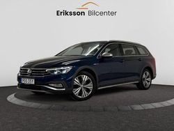 Blå Begagnad 2020 VW Passat Alltrack Kombi | 169 900 kr (Marknadspris)