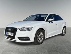 Vit Begagnad 2013 Audi A3 Sportback Attraction Halvkombi | 58 900 kr (Marknadspris)
