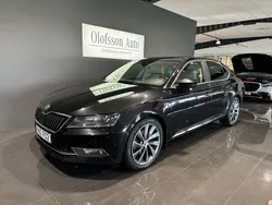 Svart Begagnad 2015 Skoda Superb LAURIN & KLEMENT Halvkombi | 179 900 kr (Marknadspris)