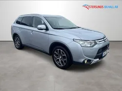 Silver Begagnad 2014 Mitsubishi Outlander SUV | 154 900 kr (Marknadspris)