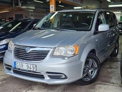 Grå Begagnad 2012 Lancia Voyager Minibuss | 89 999 kr (Dyr)