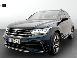 Mörkblå Begagnad 2023 VW Tiguan R-line SUV | 429 900 kr (Lite dyr)
