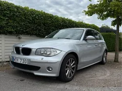 Grå Begagnad 2005 BMW 120 Advantage Halvkombi | 25 000 kr (Bra pris)