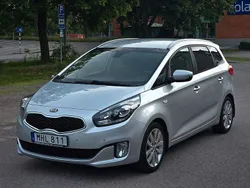 Grå Begagnad 2015 Kia Carens Minibuss | 104 800 kr (Marknadspris)